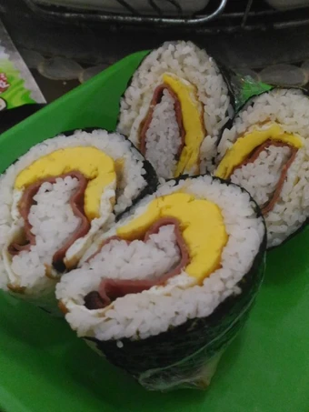 Cara Mudah Menyiapkan Resep  Onigiri homemade yang Bisa Manjain Lidah, Bikin Ketagihan