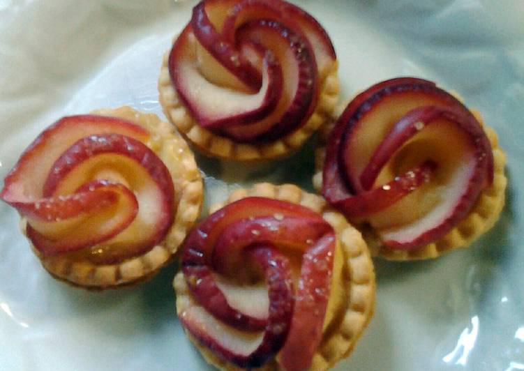 Simple Way to Prepare Perfect Apple Rose Tarts