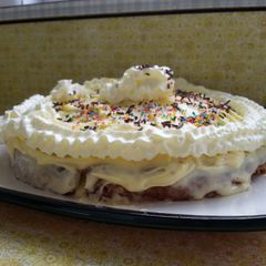 A picture of Best apple cinnamon cream cheese cake.