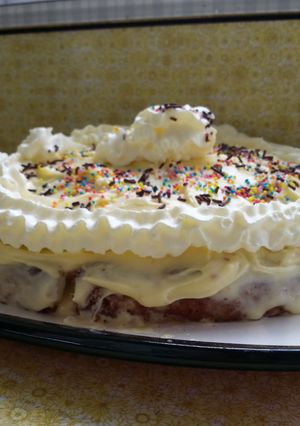 A picture of Best apple cinnamon cream cheese cake.