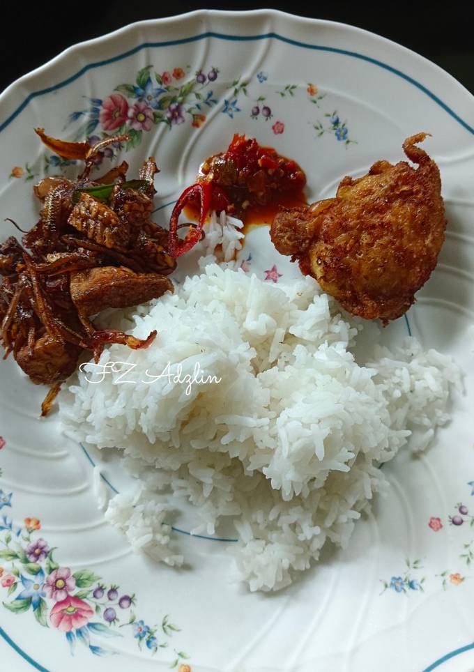 Resipi Nasi Rames, Ayam Goreng dan Sambal Terasi oleh FZ Adzlin - Cookpad