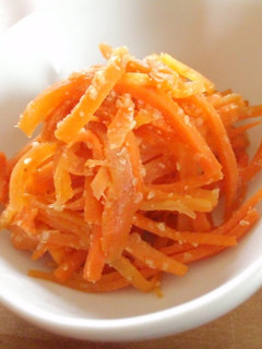 A picture of Easy Stewed Carrots with Sesame Seeds.