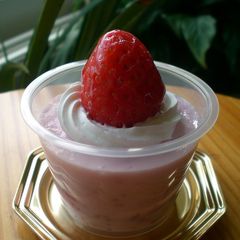 A picture of Easy Strawberry Yogurt Mousse.