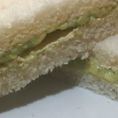 A picture of Yummy Avo Sandwich.