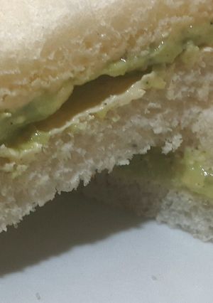 A picture of Yummy Avo Sandwich.