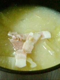 A picture of Spring Cabbage and Bacon Miso Soup.