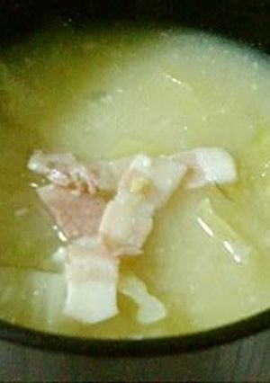 A picture of Spring Cabbage and Bacon Miso Soup.