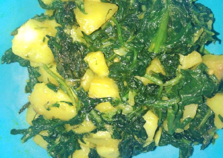 Recipe of Super Quick Homemade Aloo palak