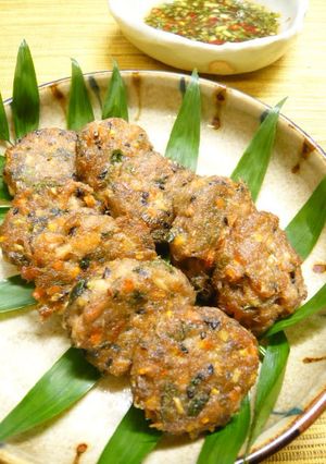 A picture of Lemony Thai Fish Cakes with Tinned Mackerel.
