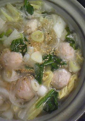 A picture of Easy Salt Broth Chanko Hot Pot with Weipa.