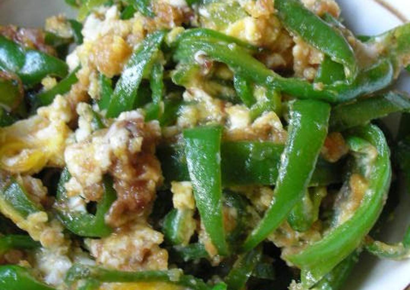 Bell Peppers and Bonito Flakes Scrambled Eggs