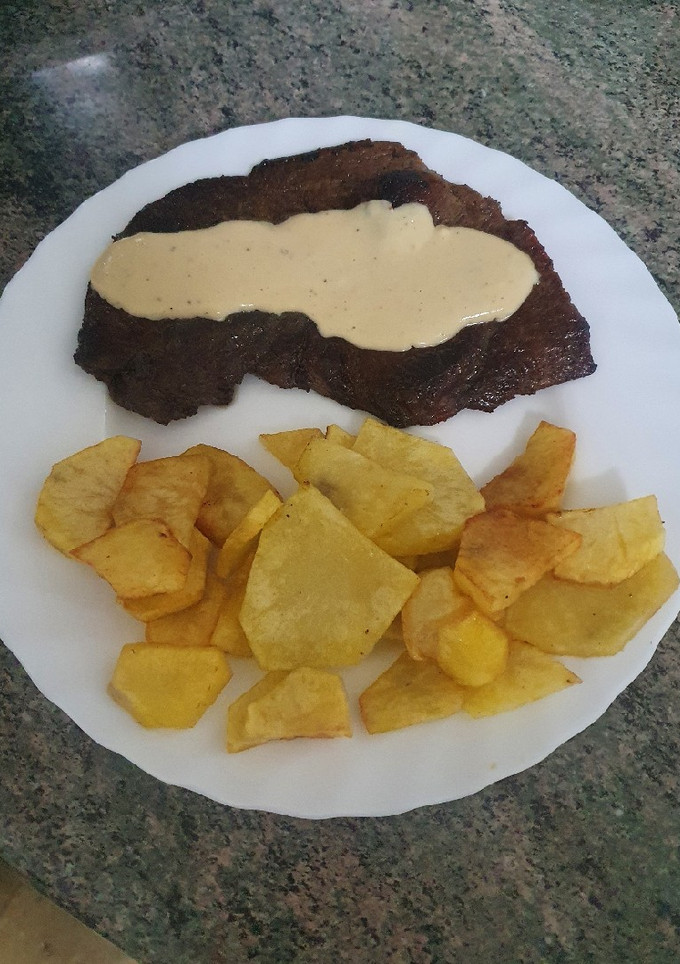 Una foto de Filete de babilla con salsa roquefort