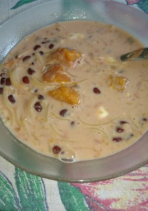 Una foto de Poroto con leche o guiso de poroto