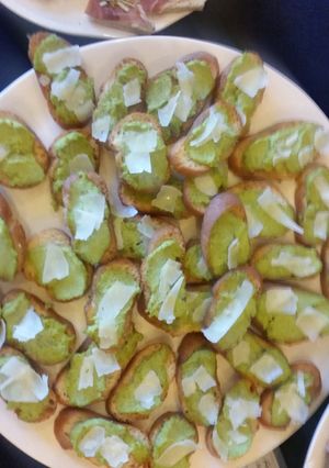 A picture of Enlist pea puree with brie cheese.
