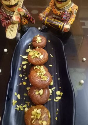 A picture of Balushahi.