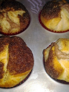 A picture of Cinnamon Stuffed Muffins.