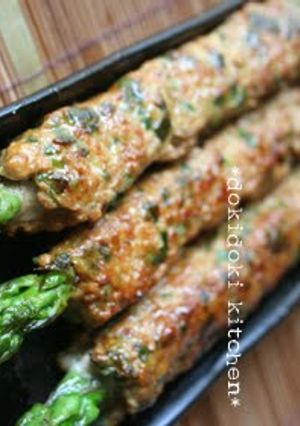A picture of Izakaya-Style Asparagus Wrapped in Ground Pork.