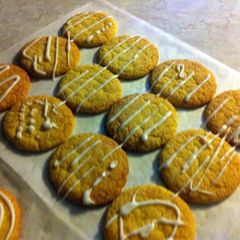 A picture of Glazed Lemony Crisp Cookies.
