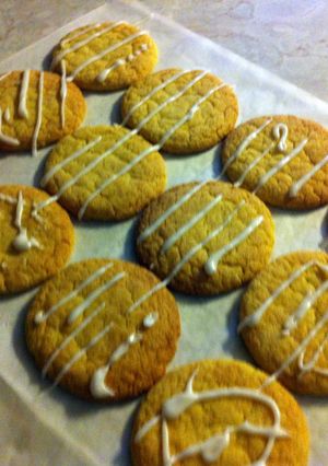 A picture of Glazed Lemony Crisp Cookies.