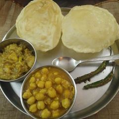 A picture of Choley Bhature.