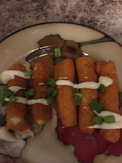 A picture of Buffalo Mozzarella Sticks.