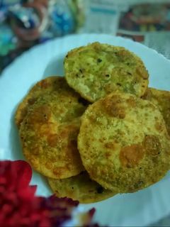 মটরশুঁটির কচুরি (motorshuntir kochuri recipe in Bengali) রেসিপির প্রধান ছবি
