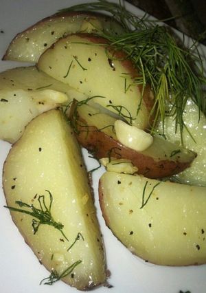 A picture of Oven Roasted Red Potatoes.