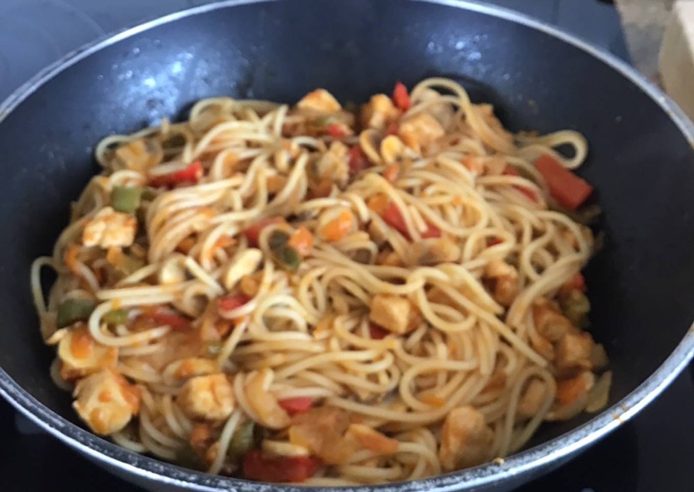 Espaguetis con pollo <agridulce >