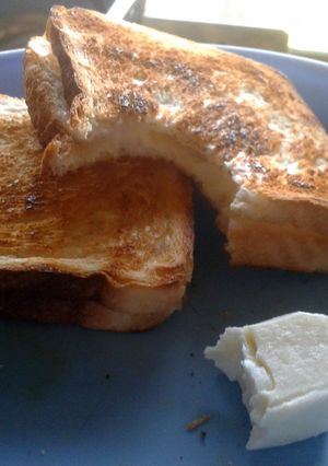 A picture of Pinky's Healthy-Crunchy Cheese Toast.