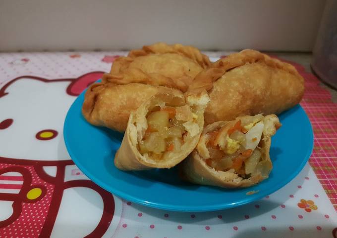 Resep Pastel Isi Kentang Wortel Oleh Eugene Cookpad Resep Pastel Isi Kentang Wortel Oleh Eugene Cookpad