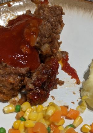 A picture of Meatloaf.