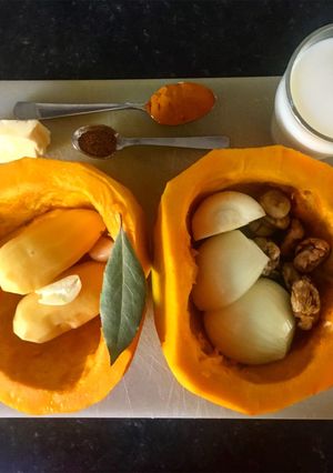 Une photo de Velouté de Potimarron / Châtaignes & Curcuma