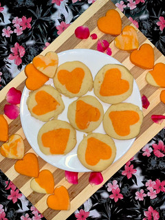 வெண்ணிலா ஹார்ட் குக்கீஸ் (Vanilla heart cookies recipe in tamil) செய்முறை முக்கிய புகைப்படம்