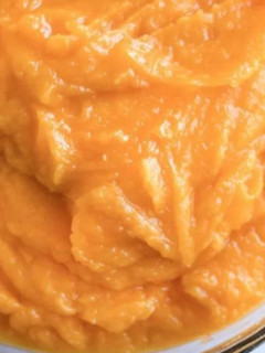 Una foto de Puré de calabaza tostada