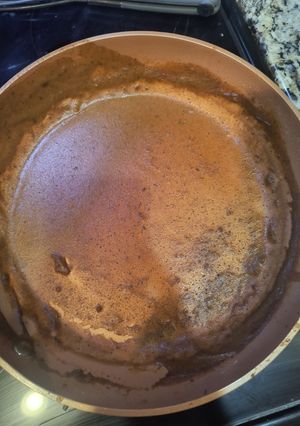 A picture of Enchilada sauce.