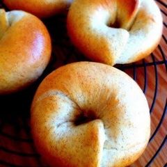 A picture of Honey and Whole Wheat Bagels.