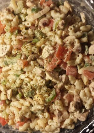 A picture of Vegetables macaroni salad.