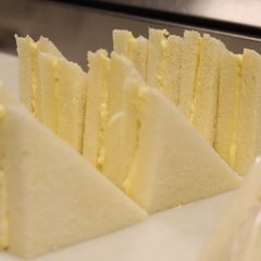 A picture of Egg Sando.