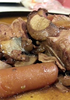 A picture of savory pot roast.
