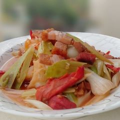 A picture of Chinese Leeks With Roasted Pork In Chinese Wine.