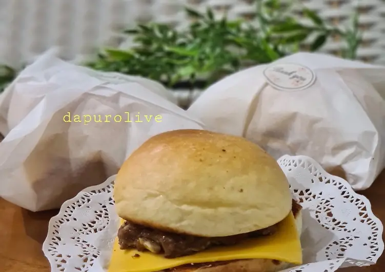 Resep Mudah Cheesy Beef Burger Gurih Mantul