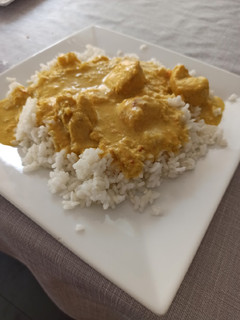 Una foto de Pollo al curry con leche de coco