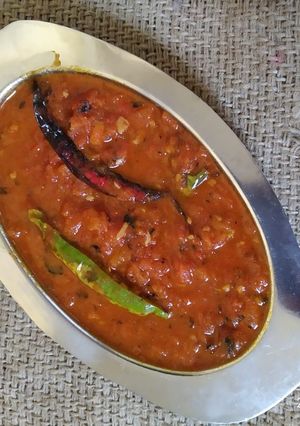 A picture of Tomato bharta.