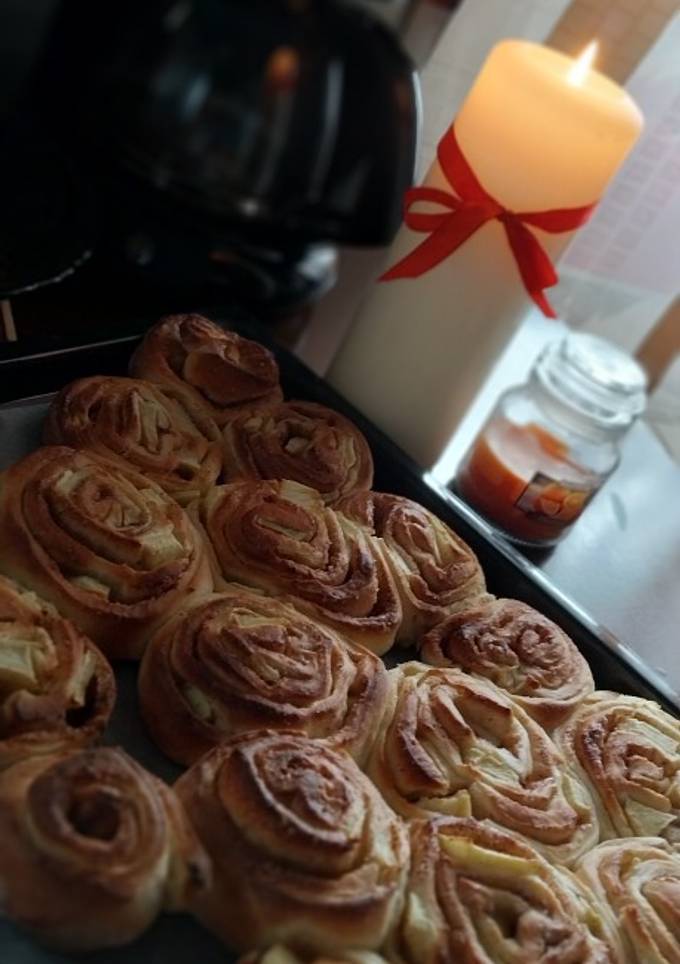 Булочки з яблуками 🍏 і корицею
