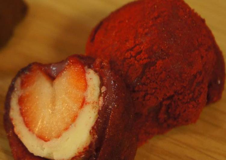 Easiest Way to Prepare Quick Heart-Shaped Strawberry &amp; Chocolate Mochi