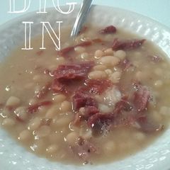 A picture of Ham and Bean Soup.