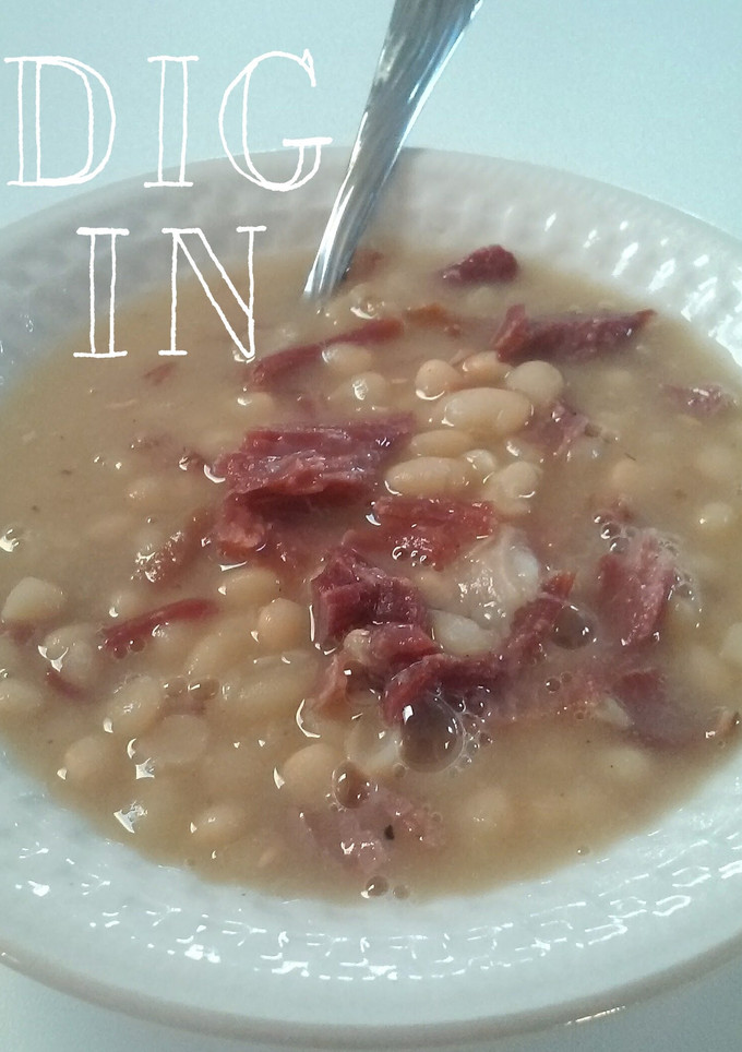 A picture of Ham and Bean Soup.