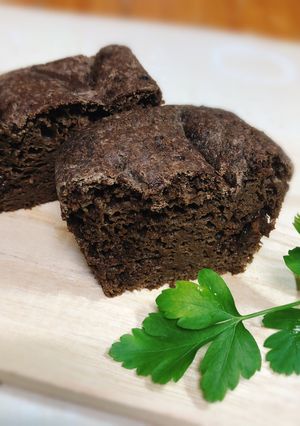 A picture of Cocoa Cake with Wheat Fiber.