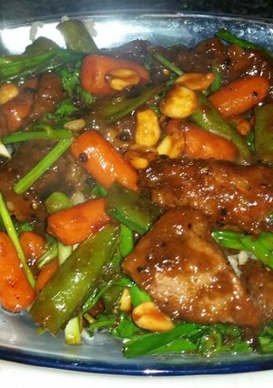 A picture of Kung Pao Beef.