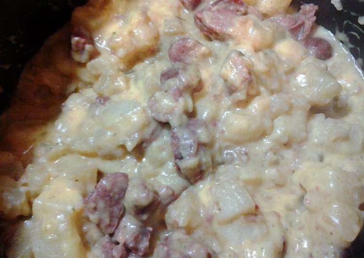 How to Prepare Super Quick Sautéed Sausage and Potatoes w/cheese